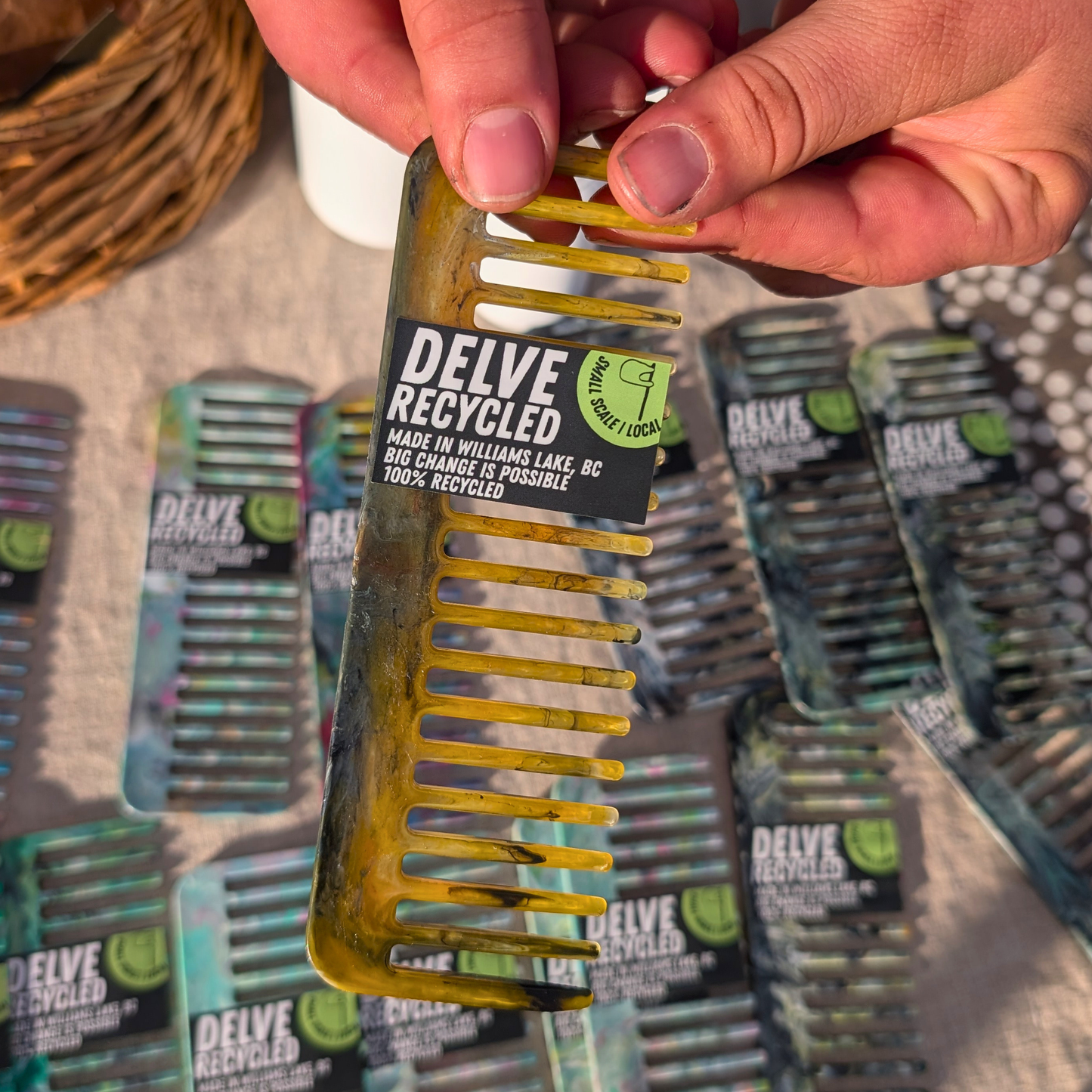 Wide-Tooth Comb | Med Bottle Amber